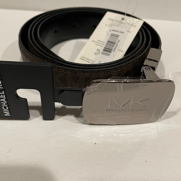 Michael kors reversible belt one side BW/BK NOsize - Picture 4 of 5